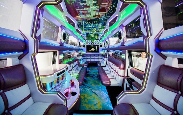 Аренда и прокат лимузина Hummer H2 Mega №310 в Москве